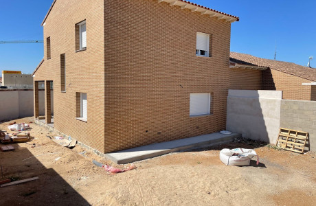 Chalet pareado en venta en calle Parque Natural Lago de Sanabria, 9