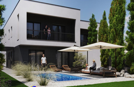 Chalet pareado en venta en calle Tarragona, 24