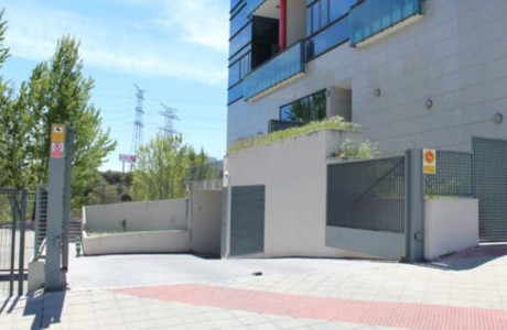 Loc-pzas,Av.Puente Cultural,6-ss Reyes