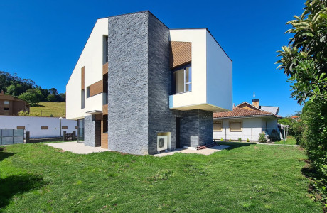 Casa o chalet independiente en venta en riera Corbeta Este, 18