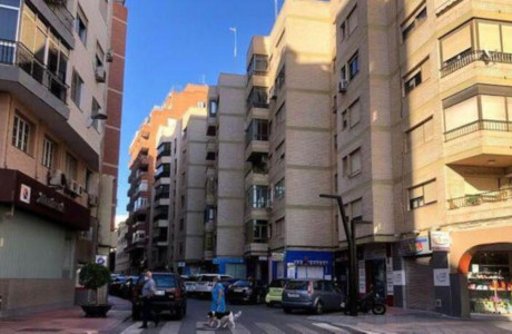 Piso en venta en Carrer de la Indústria