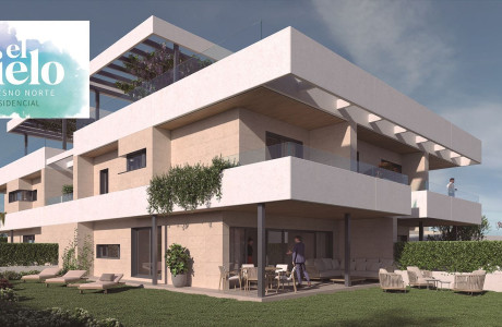 Chalet adosado en venta en calle Pico De La Miel, 5