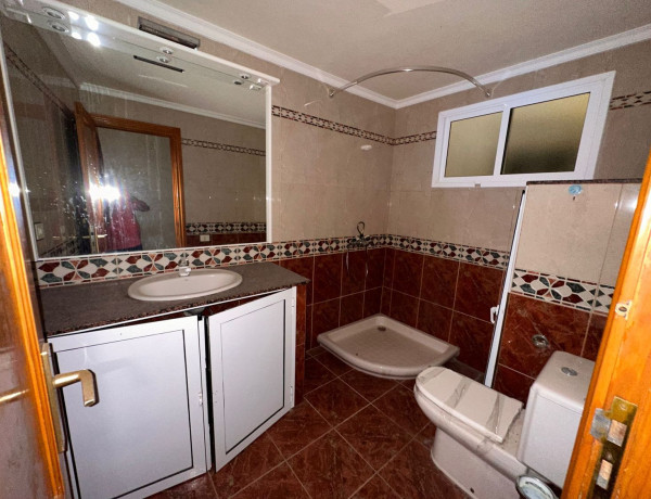 Chalet adosado en venta en pasaje López Ruiz s/n