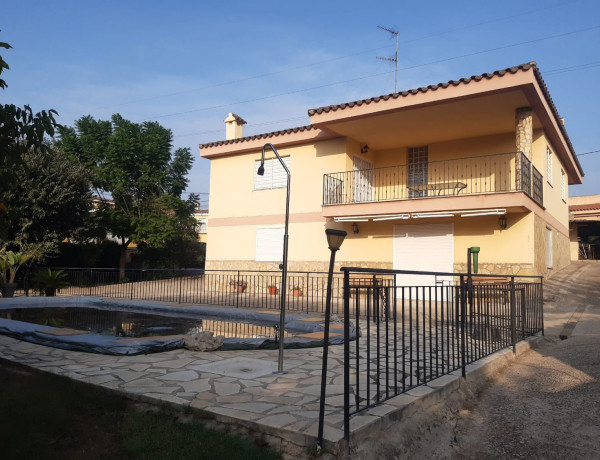 Casa o chalet independiente en venta en calle Los Pinos