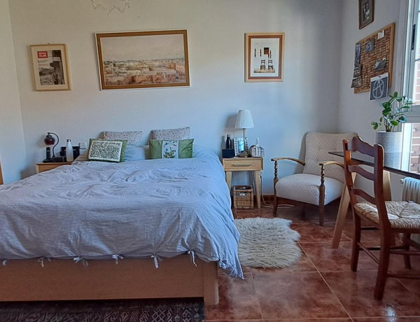 Chalet adosado en venta en calle de las Erillas, 27