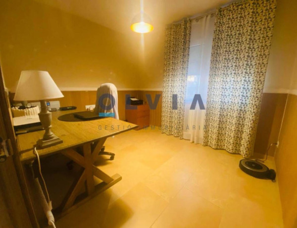 Chalet adosado en venta en Eixample - Can Bogunya