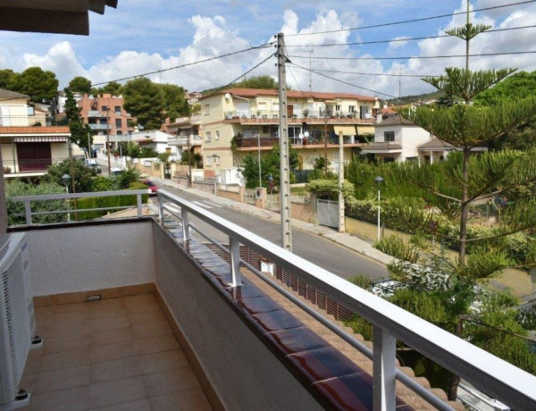 Chalet adosado en venta en Nucli Urbà