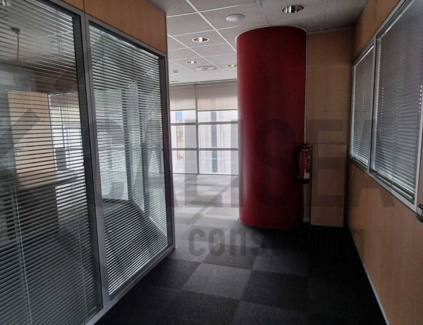 Oficina en venta en Francesc Macià, 60