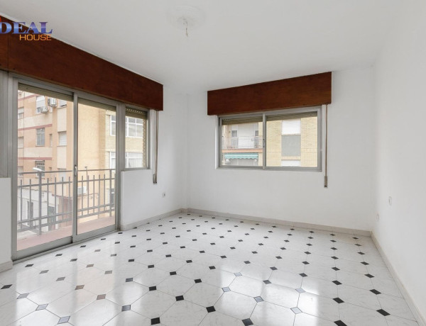 Piso en venta en calle Doctor Prados Picazo, 9