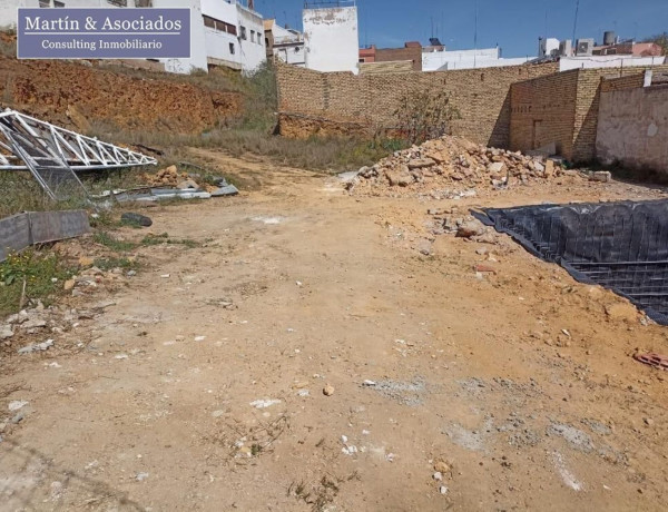 Terreno en venta en calle Castillo de Cumbres Mayores, 2