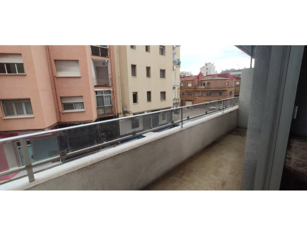 Piso en venta en Sebastiá Juan Arbó-Sant Cristofol