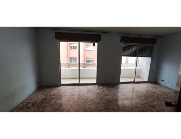 Piso en venta en Sebastiá Juan Arbó-Sant Cristofol