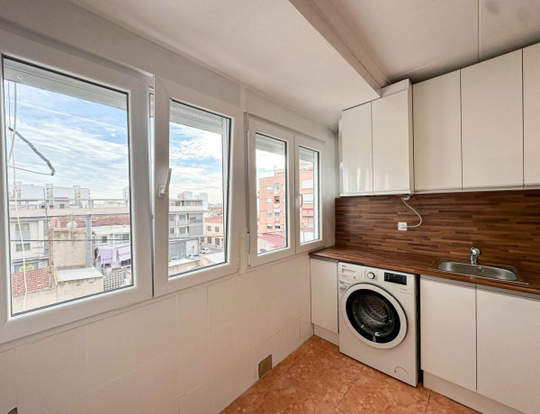 Piso en venta en calle Colom