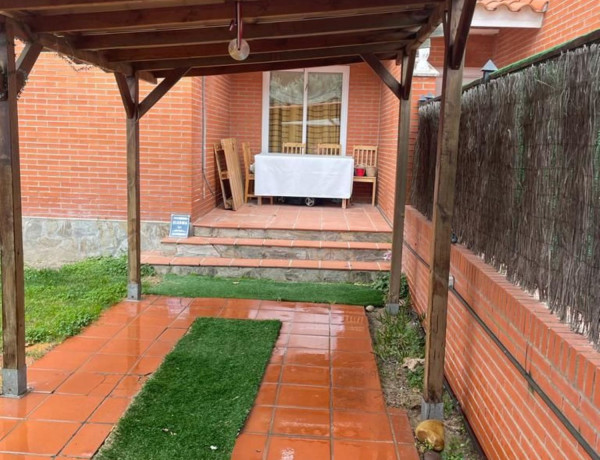 Chalet adosado en venta en El Álamo