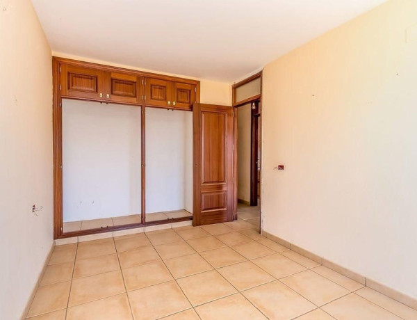 Chalet adosado en venta en calle Victoriano Ávila s/n