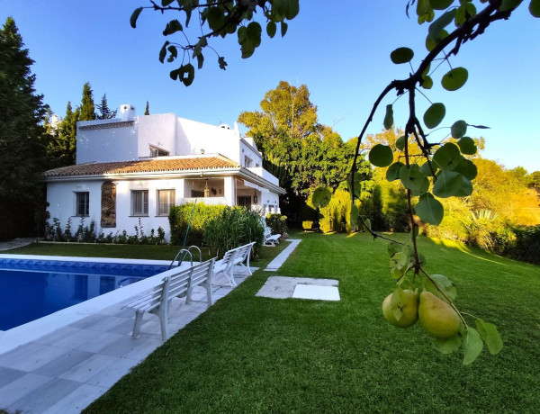 Alquiler de Casa o chalet independiente en Urb Las Lomas de mijas