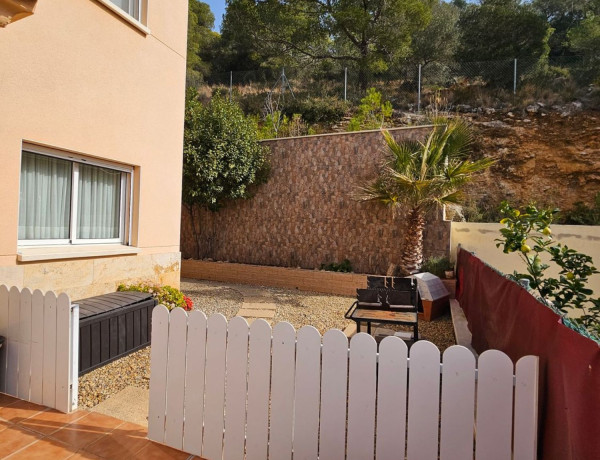 Chalet pareado en venta en calle Mirador de Barà, 11