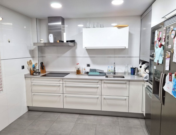 Chalet adosado en venta en Parque Roma - Coronas