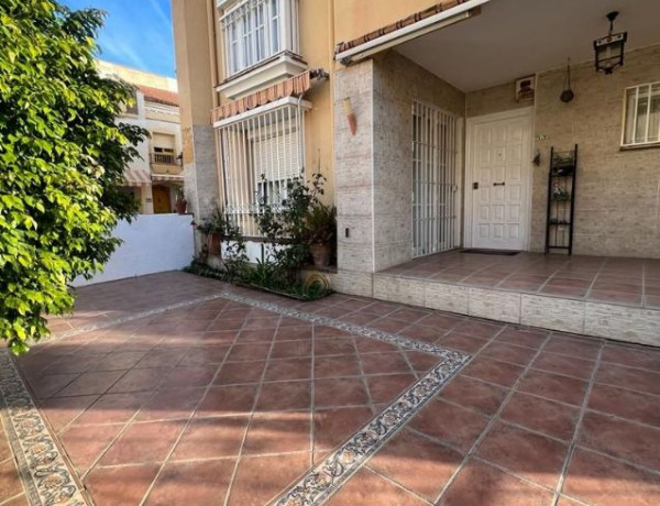 Chalet adosado en venta en avenida Infanta Elena s/n