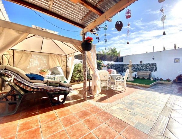 Casa o chalet independiente en venta en calle Moisés