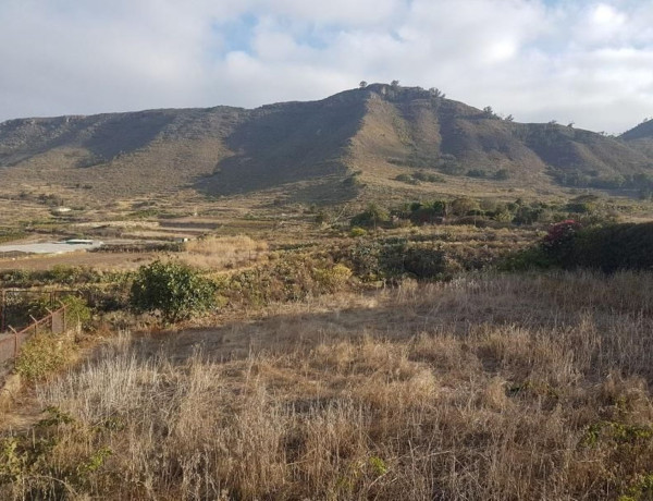 Terreno en venta en calle Agua de Dios