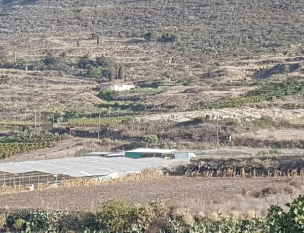 Terreno en venta en calle Agua de Dios