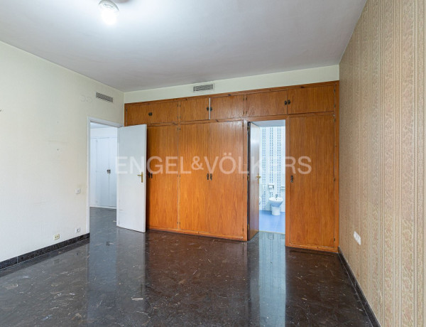 Piso en venta en Les Tres Torres