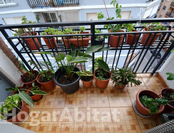 Piso en venta en calle Clara Campoamor