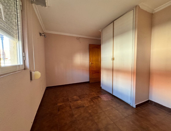 Chalet adosado en venta en Zona Avenida de Europa