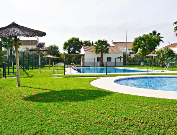 Chalet pareado en venta en Puertas del sur - Guadabajaque