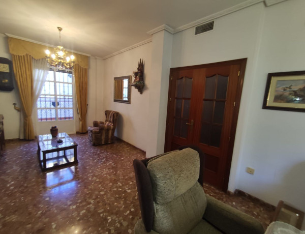 Casa o chalet independiente en venta en calle Escritor Mercado Solís, 1