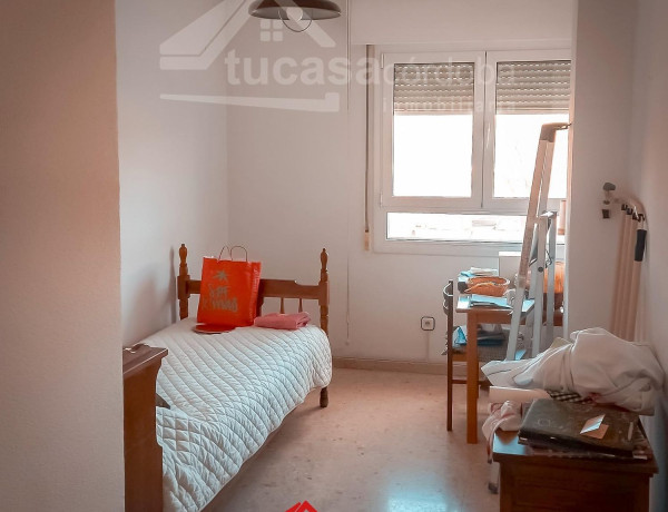 Piso en venta en Valdeolleros - Zumbacón - Camping