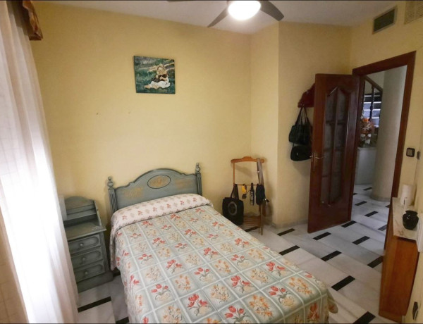 Chalet adosado en venta en calle Cristo