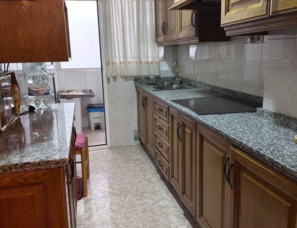 Piso en venta en avenida de la Estación, 50