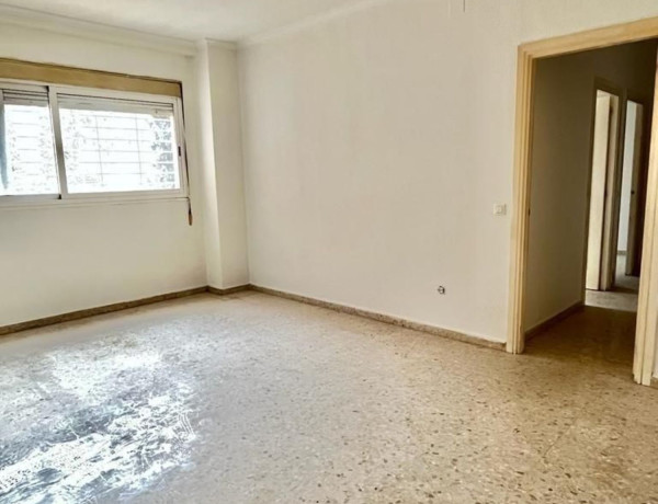 Piso en venta en calle Párroco Antonio González Abato