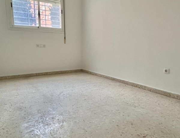 Piso en venta en calle Párroco Antonio González Abato