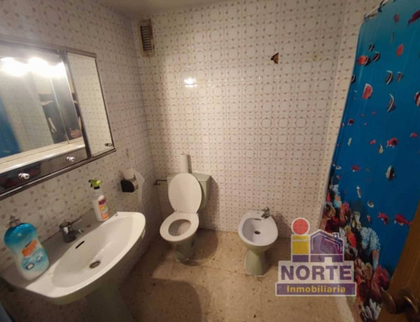 Piso en venta en Barri Zona Nord