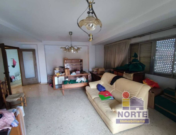 Piso en venta en Barri Zona Nord