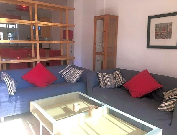 Chalet adosado en venta en calle Clavel