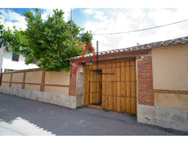 Casa o chalet independiente en venta en calle Eras, 2