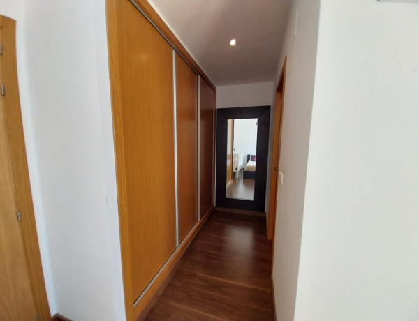 Chalet adosado en venta en calle las Sabinas, 7