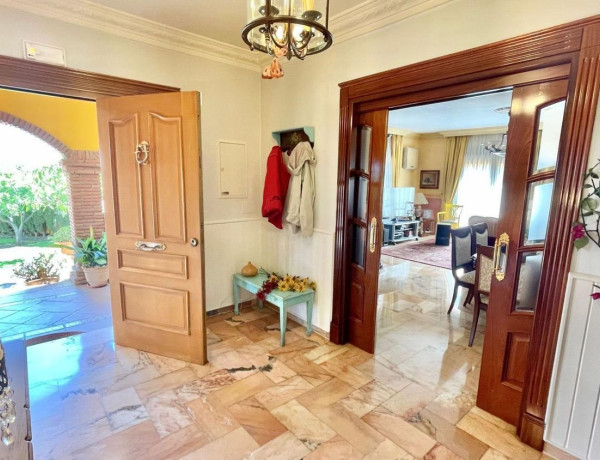 Casa o chalet independiente en venta en calle Valdepeñas