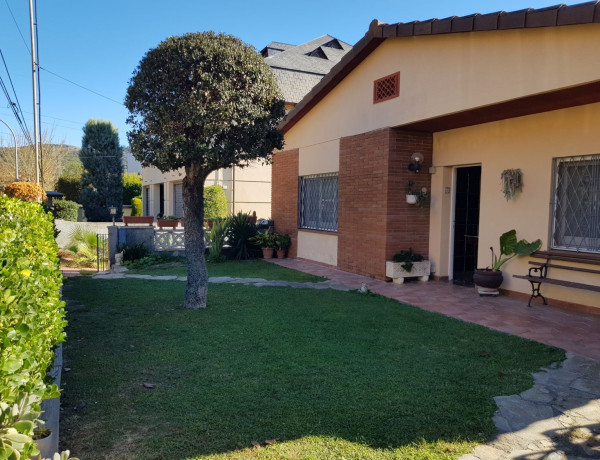 Casa o chalet independiente en venta en La Plana - Bellsoleig