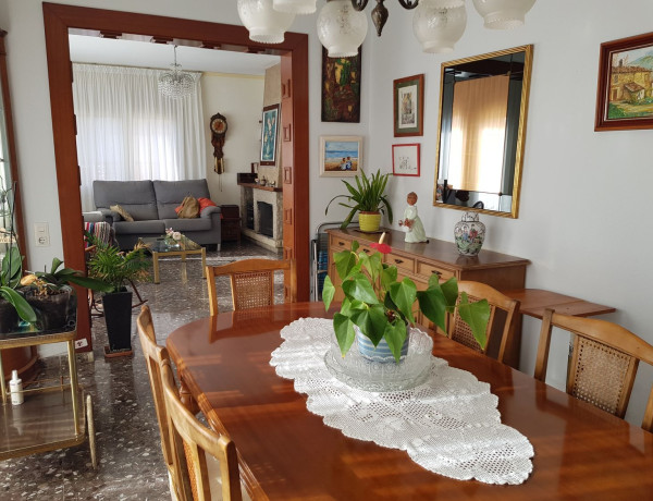 Casa o chalet independiente en venta en La Plana - Bellsoleig