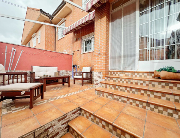 Chalet adosado en venta en Rivas Urbanizaciones