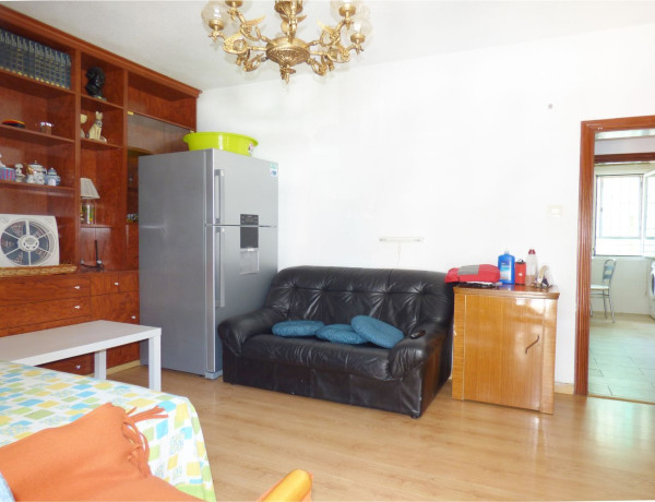 Piso en venta en Valderas - Los Castillos