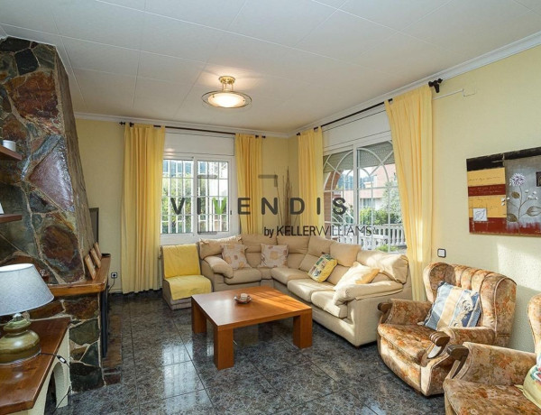 Casa o chalet independiente en venta en calle Tibidabo