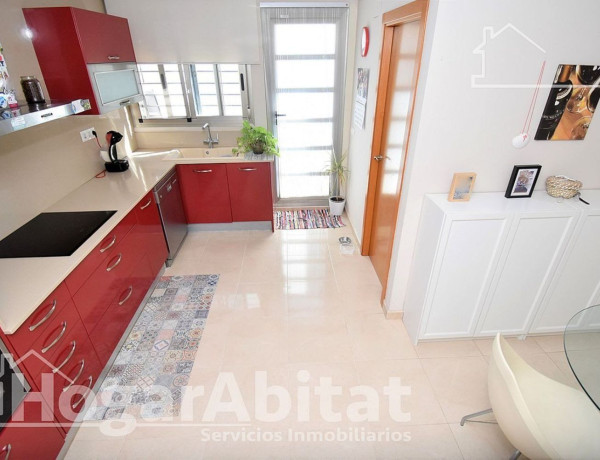 Chalet adosado en venta en Centro