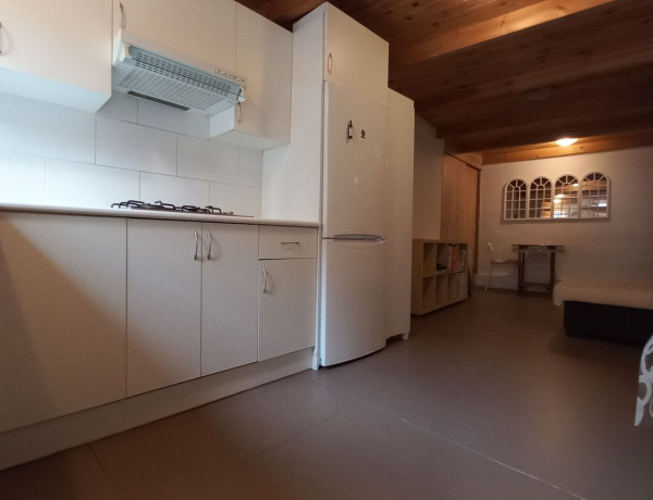 Chalet adosado en venta en Valcabado