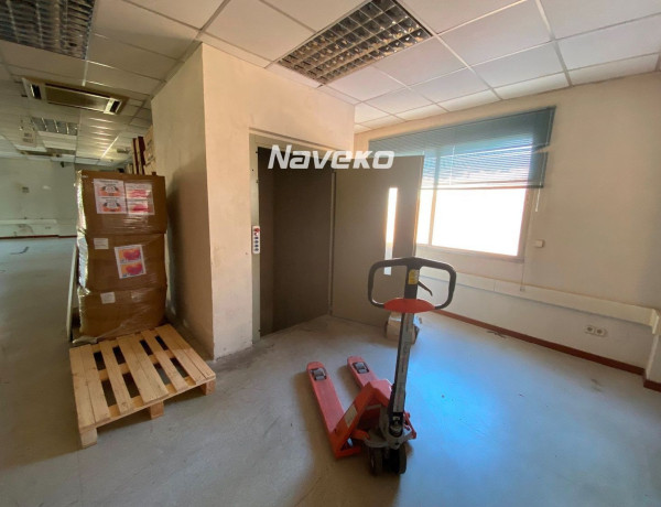 Nave en venta en Valdelacasa